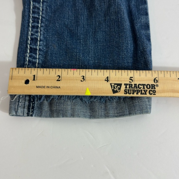 Hydralic Women's Distressed Blue Capri Jeans size 3/4 (G6) - Picture 6 of 8